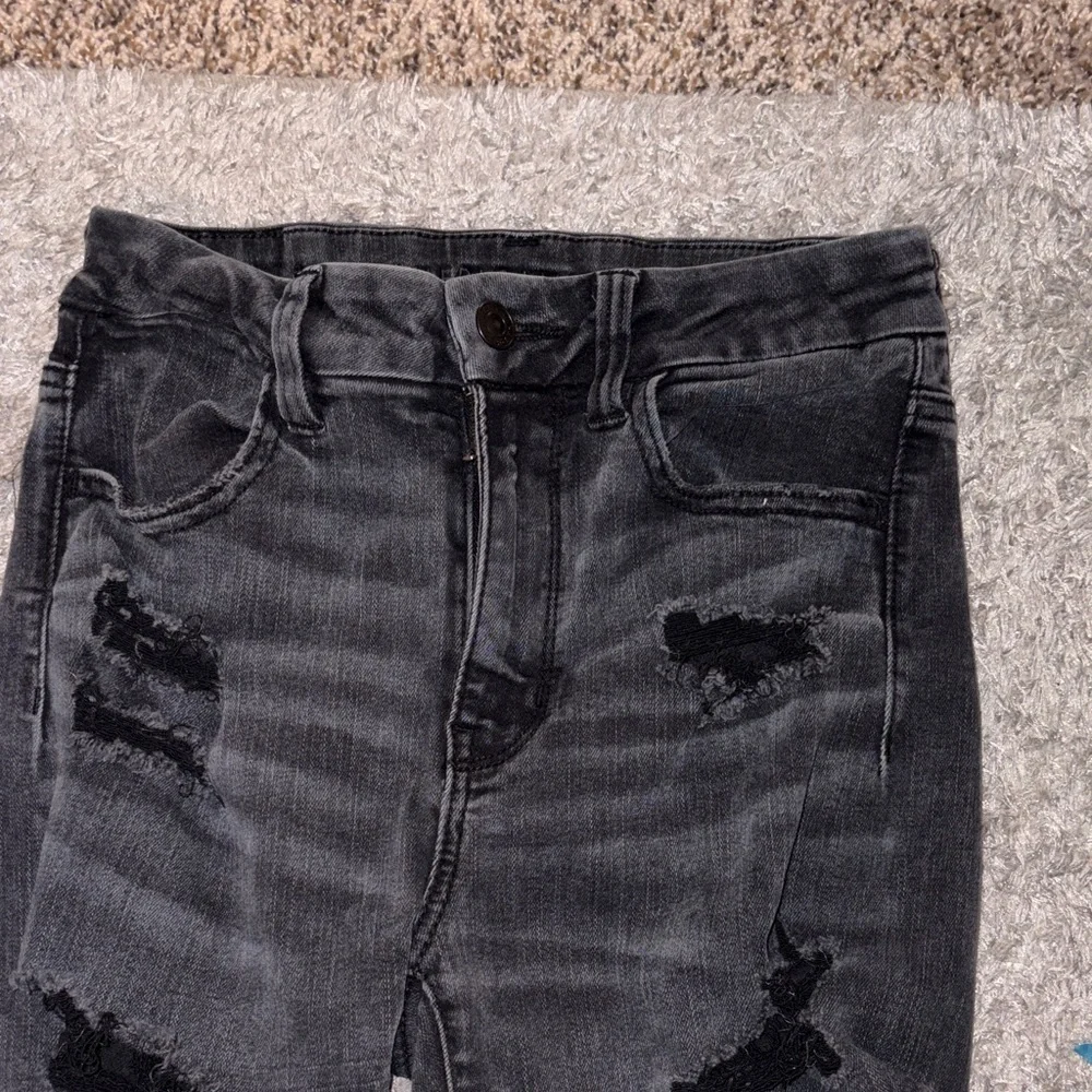 AEO Forever Soft Ripped Super High- Waisted Jegging, Size 2 Regular